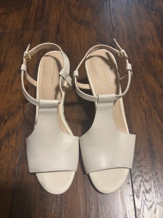 Cole Haan Shoes - Women’s Cole Haan Light Cream Leather T-Strap Sandals Wedge Heel Size 7